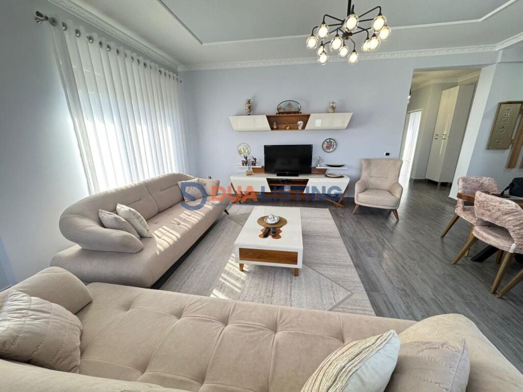 APARTMENT 3+1+2 WITH PARKING SPACE AVAILABLE NEAR THE BOTANICAL GARDEN !