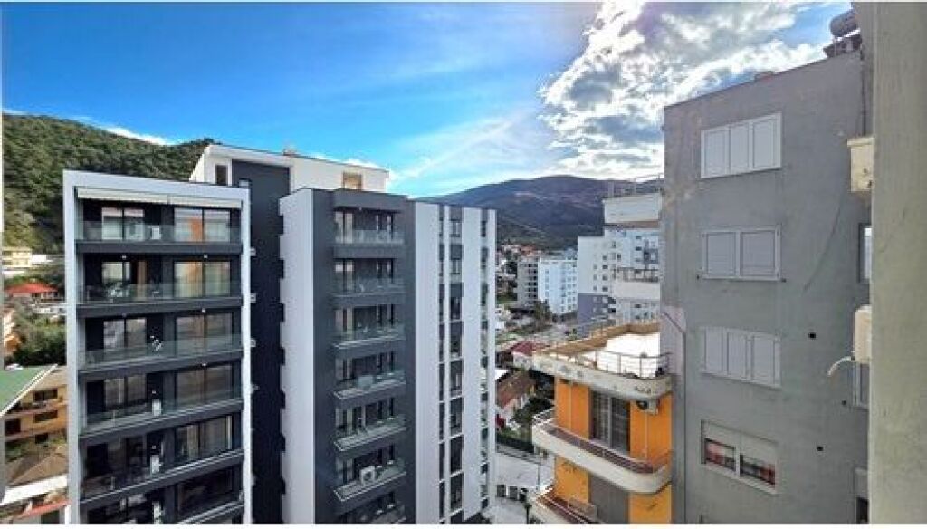 Apartament 2+1+2 ne shitje ne Lungomare