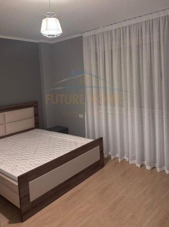 Affitto, Appartamento 3+1+2 "Via Peti", Tirana