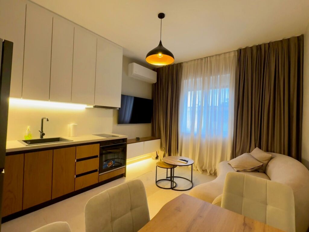 QIRA APARTAMENT 1+1- LIBRI UNIVERSITAR Tirane