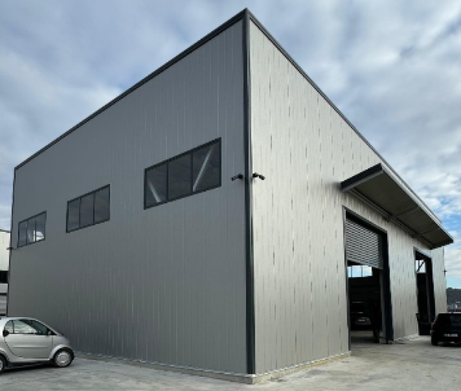 🏭 Capannone + Terreno in Vendita – Prush