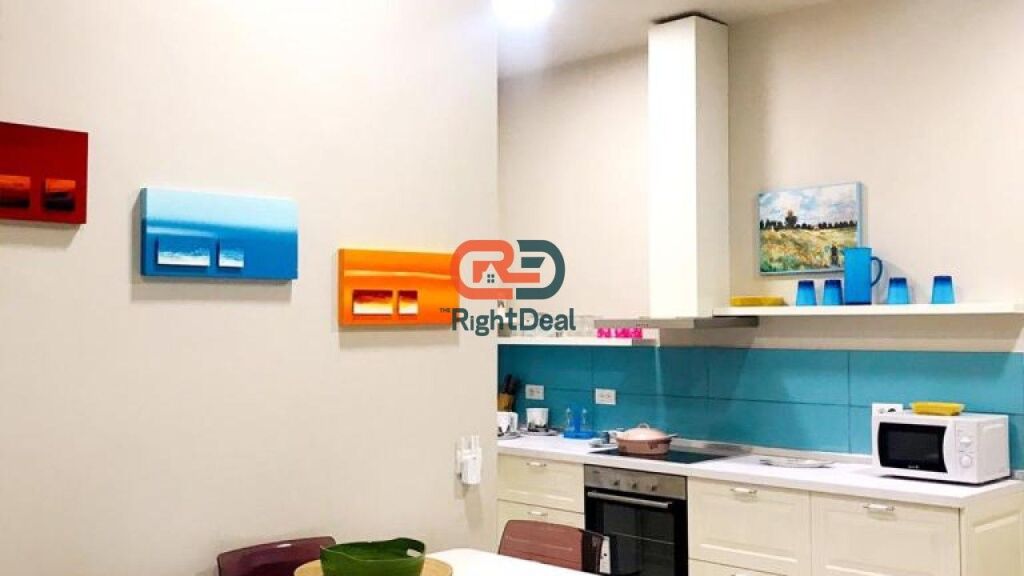 Nel Golfo di Lalëzit, Residenza Lura 1, Vendesi Duplex con Cortile Diviso in 2 Appartamenti 2+1 Perfetti per Investimento !