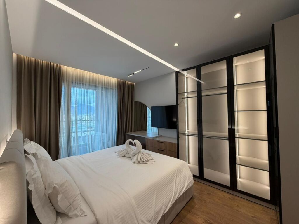 Apartment 3+1+Parking for rent at the Olympic Complex at the Paris Commune.