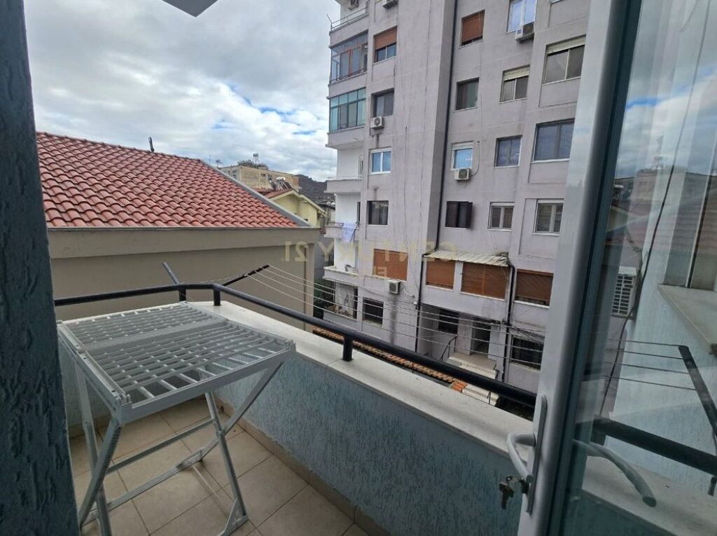 Appartamento 2+1+2+Posto Auto In Vendita a Irfan Tomini, Tirana - 320,000€ | 130 m²