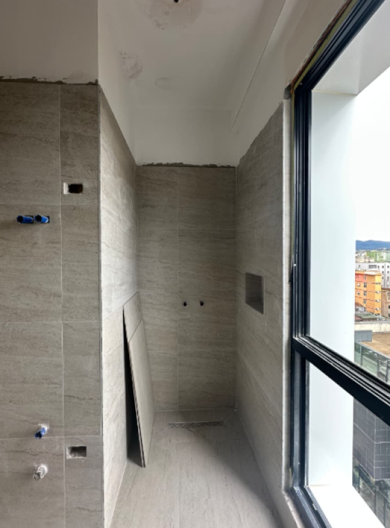 🏢 Apartment 1+1 for Sale – Square 21, Kavaja Street  