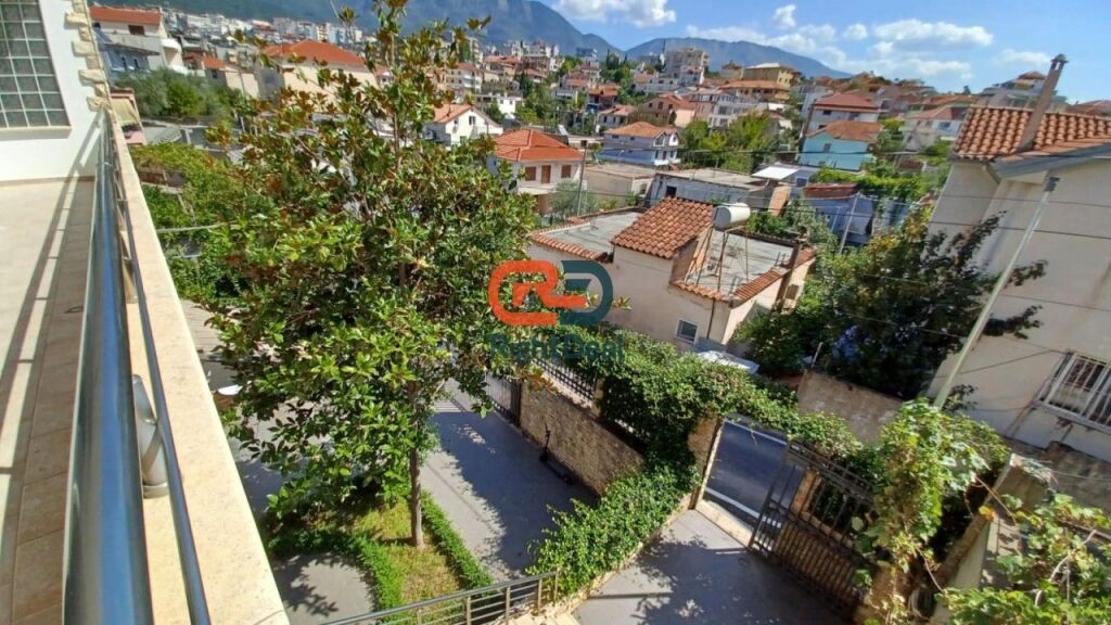 In Fresk, 4-Storey Villa for Sale, Ideal for Living or Investment!!!