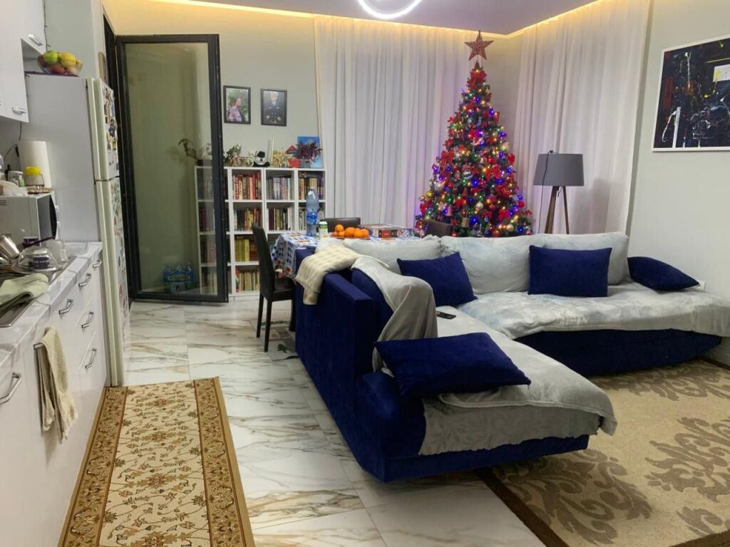 Shitet Apartament 2+1  Adresa : Porcelan Pran Tv Klan  Shitet Bosh pa mobilje  Kati 3  Siperfaqe 81.7 m2  Cmimi 155,000€
