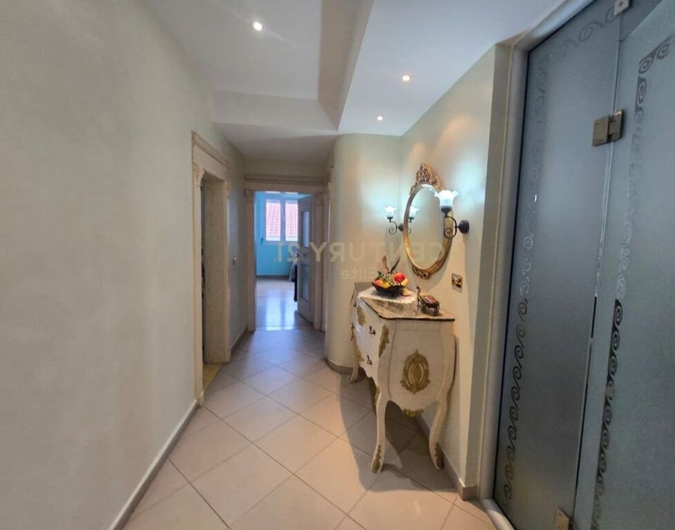 Appartamento 2+1+2+Posto Auto In Vendita a Irfan Tomini, Tirana - 320,000€ | 130 m²