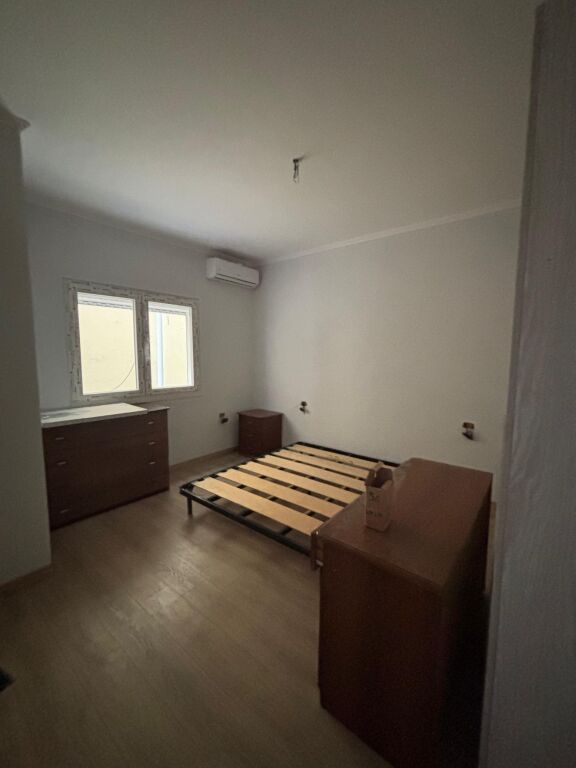 Apartament me qera 1+1
