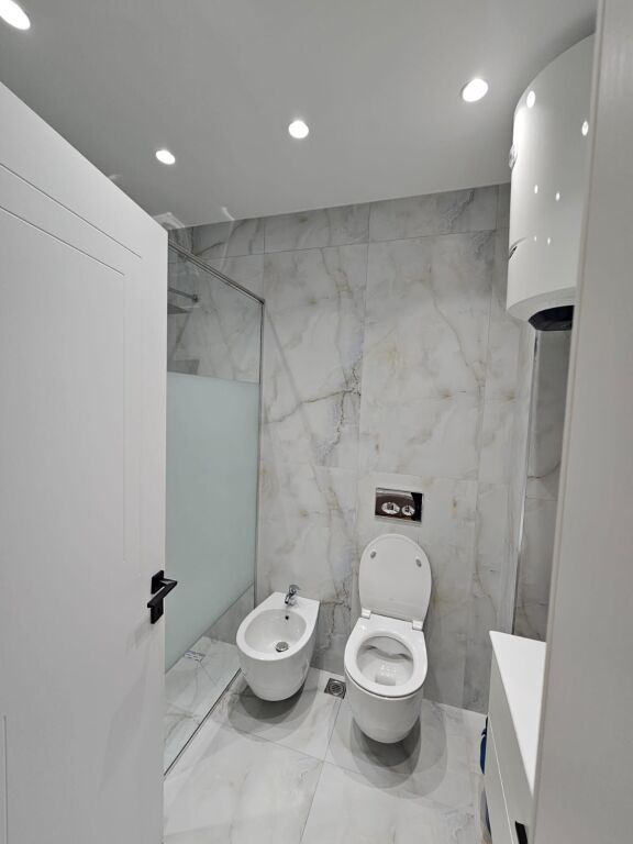 Apartament modern 2+1 tek Ish Fusha e Aviacionit!
