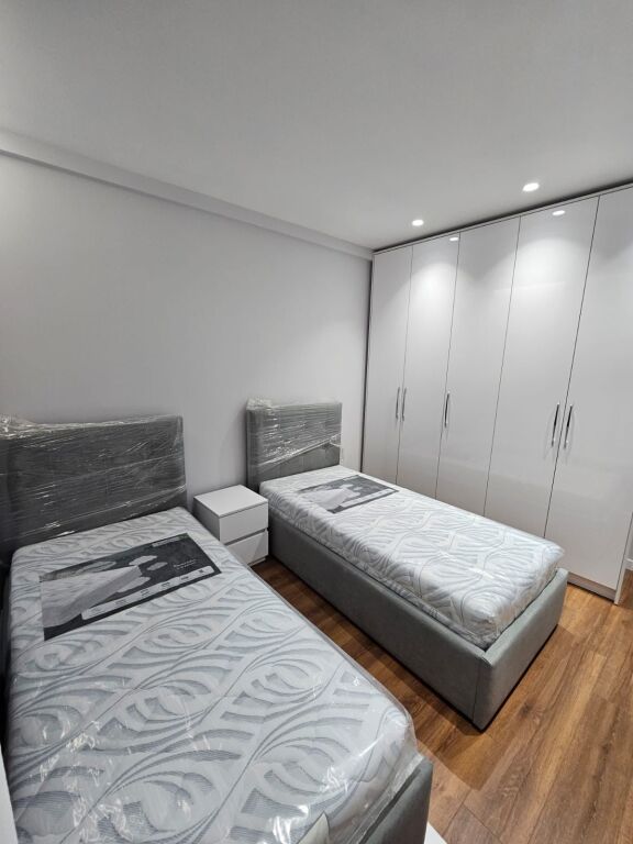 Apartament modern 2+1 tek Ish Fusha e Aviacionit!
