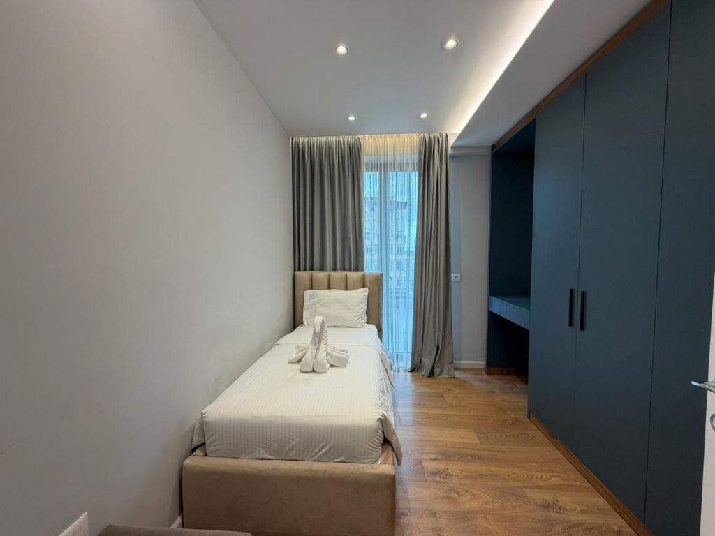 Apartment 3+1+Parking for rent at the Olympic Complex at the Paris Commune.