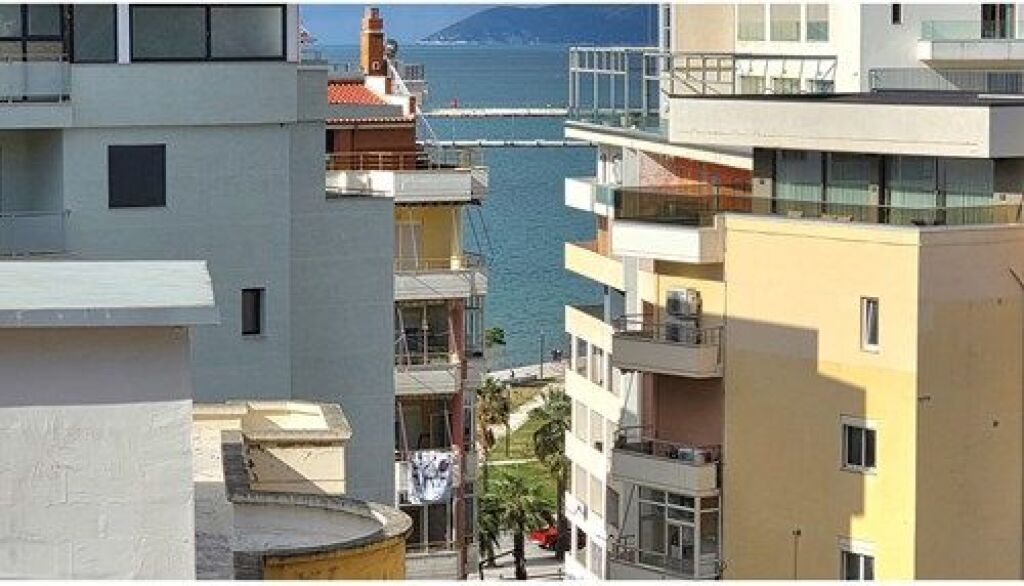 Apartament 2+1+2 ne shitje ne Lungomare