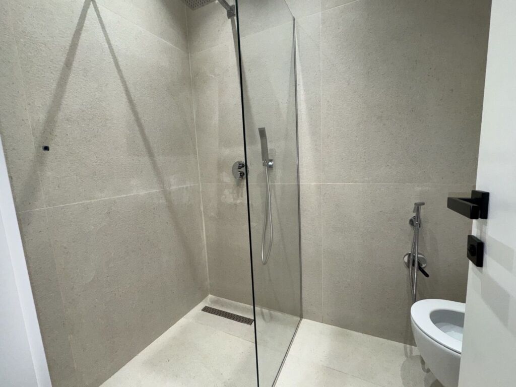 QIRA APARTAMENT 1+1- LIBRI UNIVERSITAR Tirane