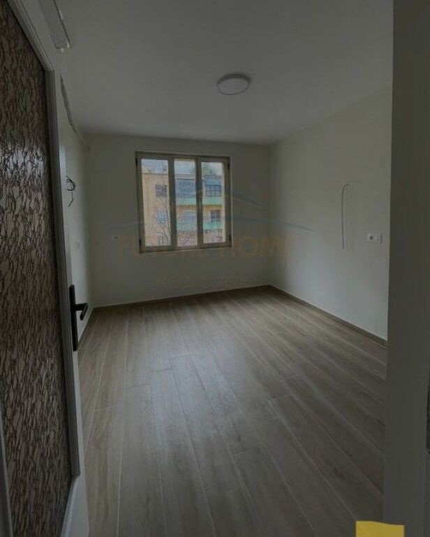 Rent, Business Premises, Durres Street, Tirana