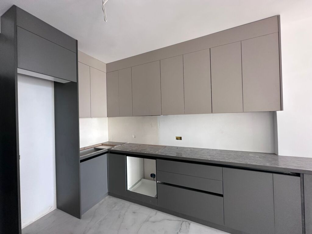 Sarande sale Apartment with view  