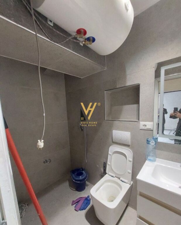 JEPET ZYRE 50 M2 ME QIRA TE RR.QEMAL STAFA 50.000 LEKE