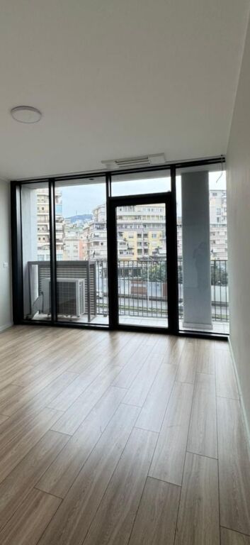 Affittiamo appartamento 2+1+2 per uffici 🏢 📍 Lake View Residence, Lago di Tirana