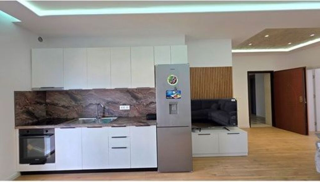 Apartament 2+1+2 ne shitje ne Lungomare