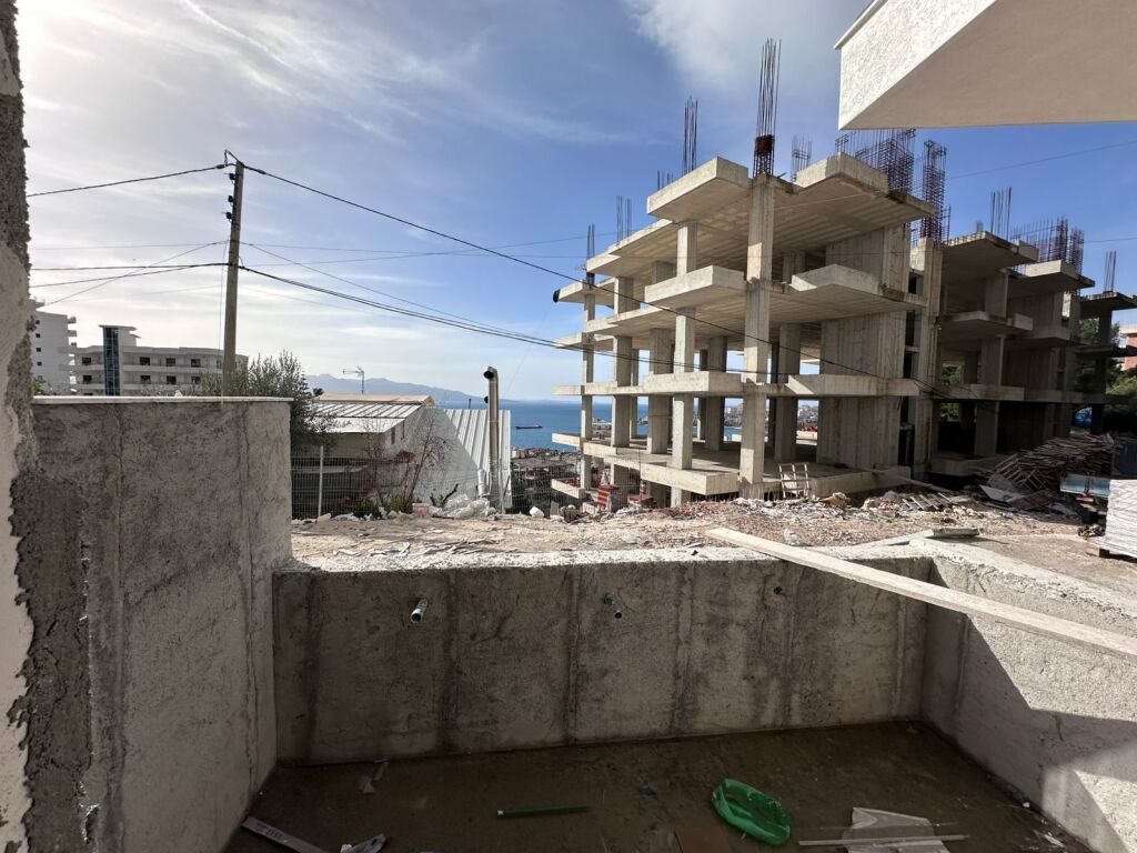 Saranda sale Apartment with private pool