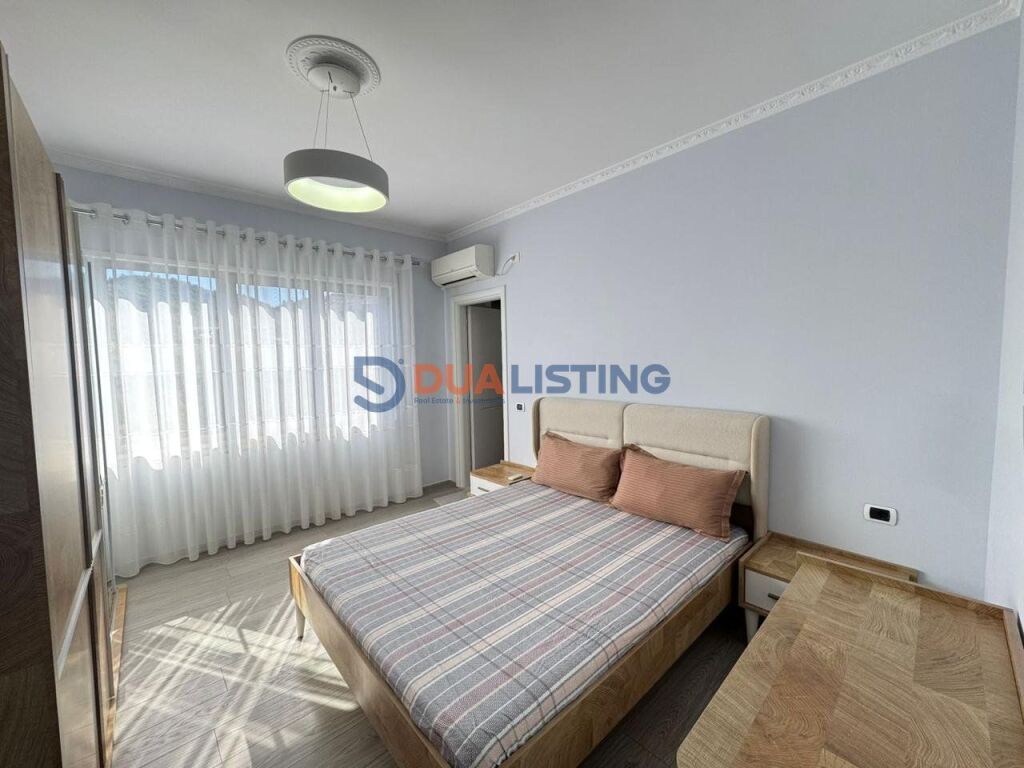 APARTMENT 3+1+2 WITH PARKING SPACE AVAILABLE NEAR THE BOTANICAL GARDEN !