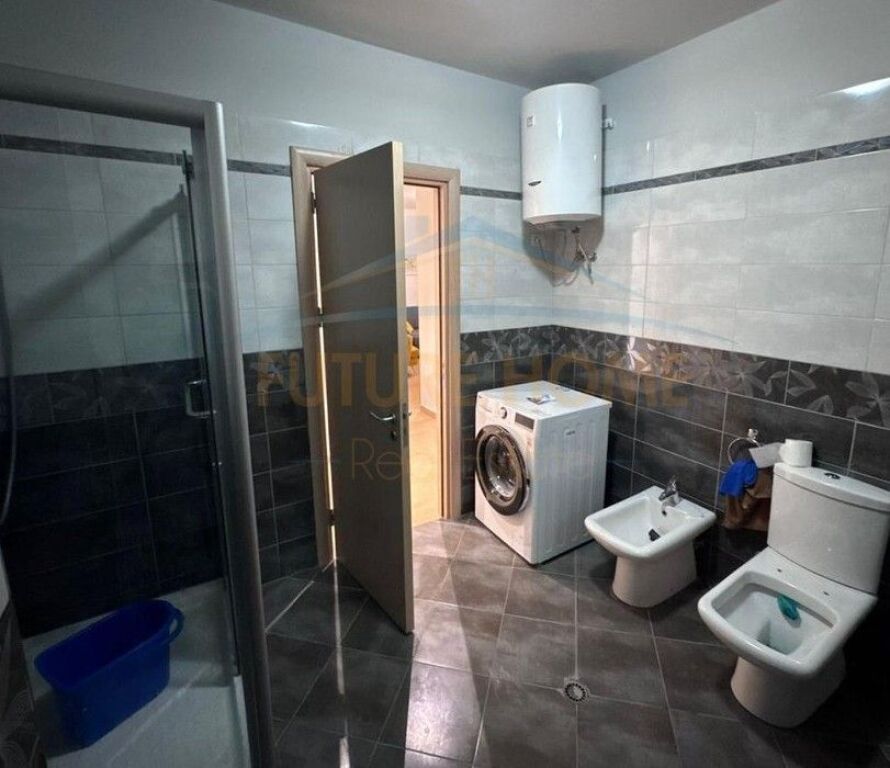 Affitto, Appartamento 3+1+2 "Via Peti", Tirana