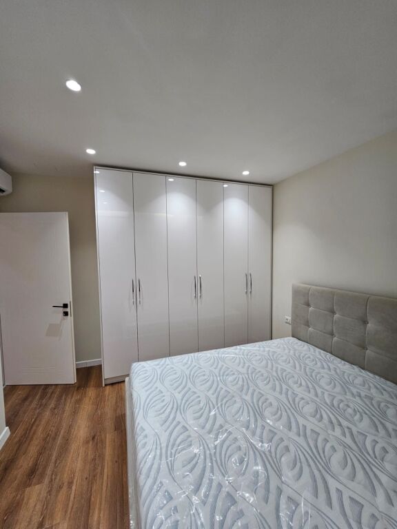 Apartament modern 2+1 tek Ish Fusha e Aviacionit!
