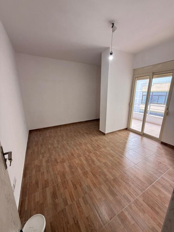 SHITET APARTAMENT 2+1+2 TEK ISH RAJONI,DURRES