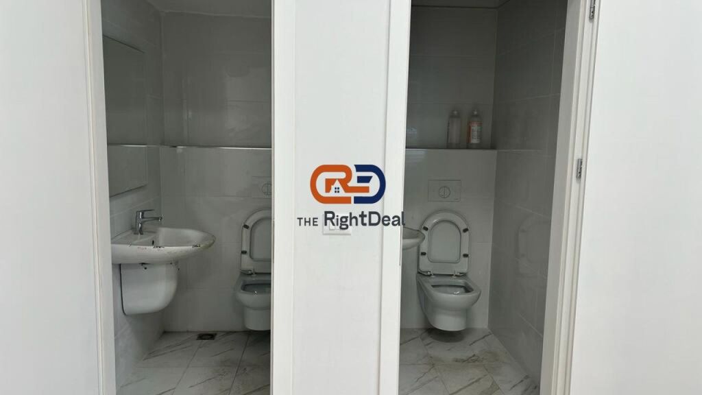 Ne Astir, Shitet Njesi Biznesi Me Super Lokacion !!!