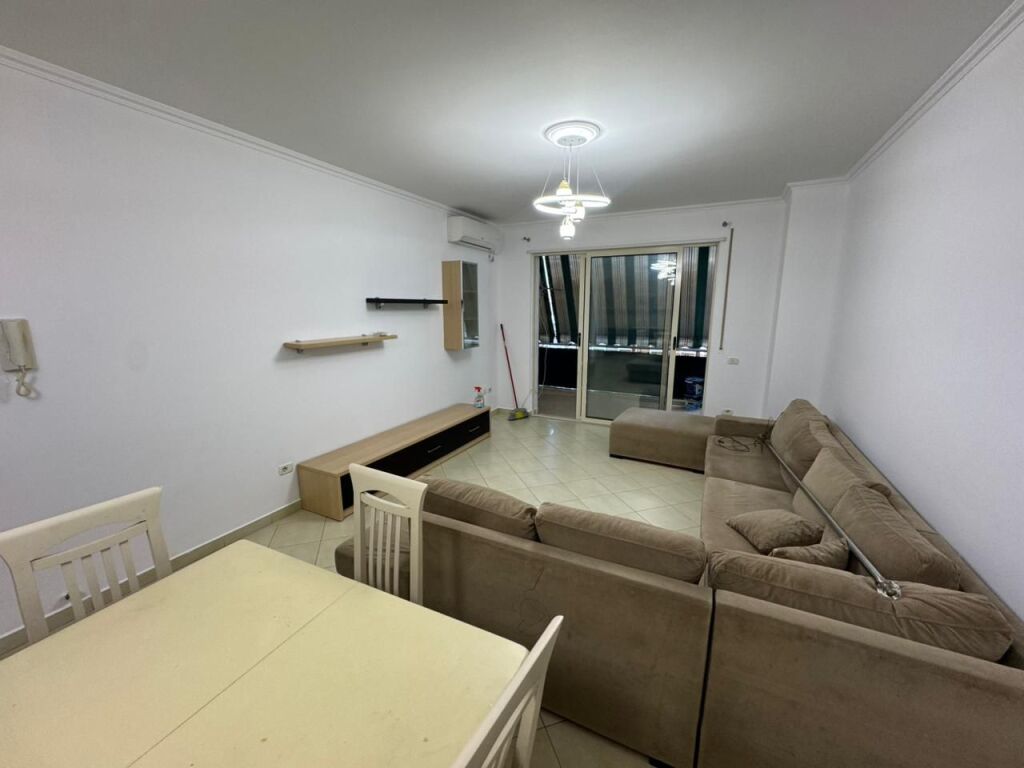 🏢 Appartamento 2+1+2 in affitto  📍 Indirizzo: Don Bosko, vicino a Credins Bank💰 Prezzo: 800 €