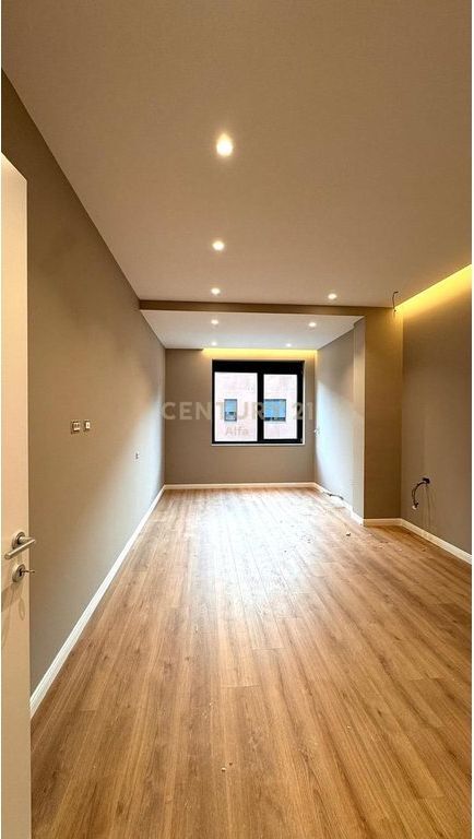 Appartamento 1+1+ 1 posto auto in affitto nel Complesso Xheluks, Via Elbasan!
