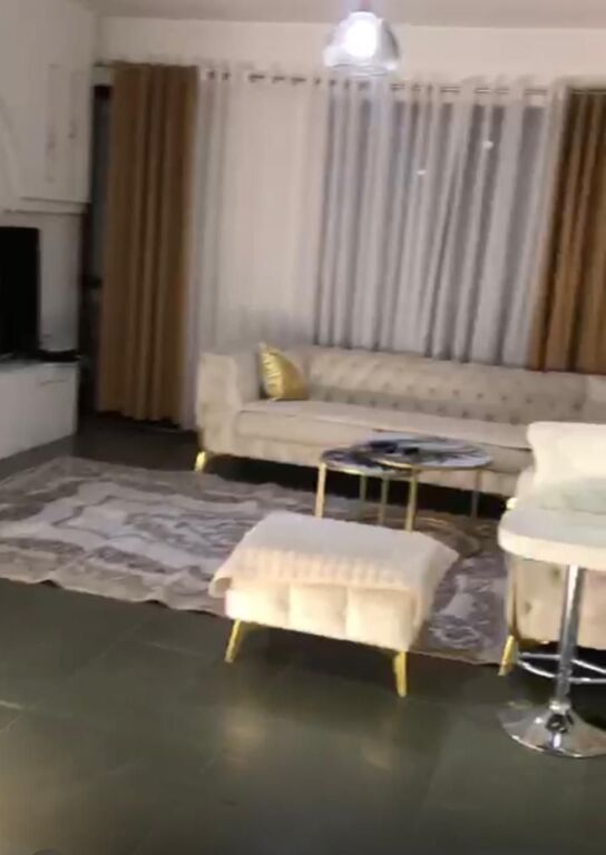APARTAMENT 2+1+PARKIM ME QIRA UNAZA E RE
