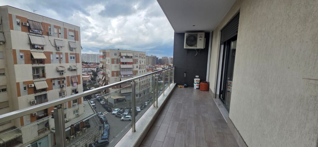 Appartamento moderno 2+1+2 con veranda in affitto Residenza Alba(Ingegneria delle costruzioni)