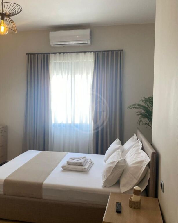Apartament me Qira