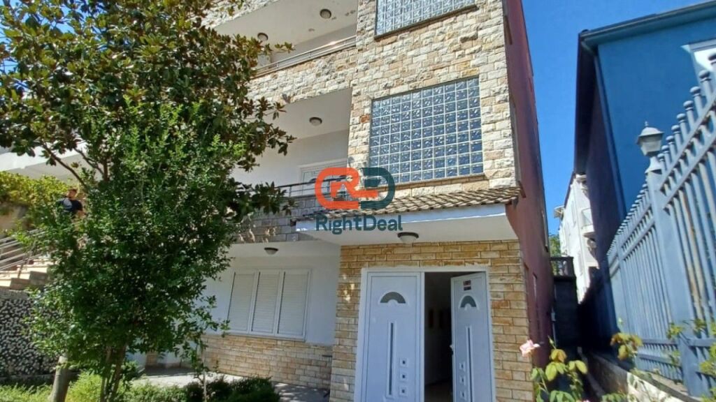 In Fresk, 4-Storey Villa for Sale, Ideal for Living or Investment!!!