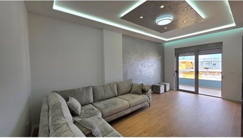 Apartament 2+1+2 ne shitje ne Lungomare