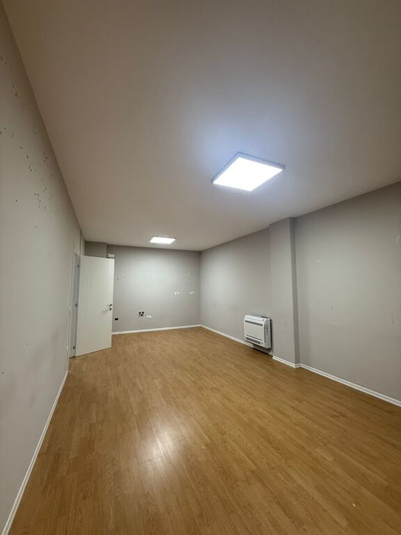 🔥Esclusivo, appartamento vuoto 2+1 in affitto + posto auto!