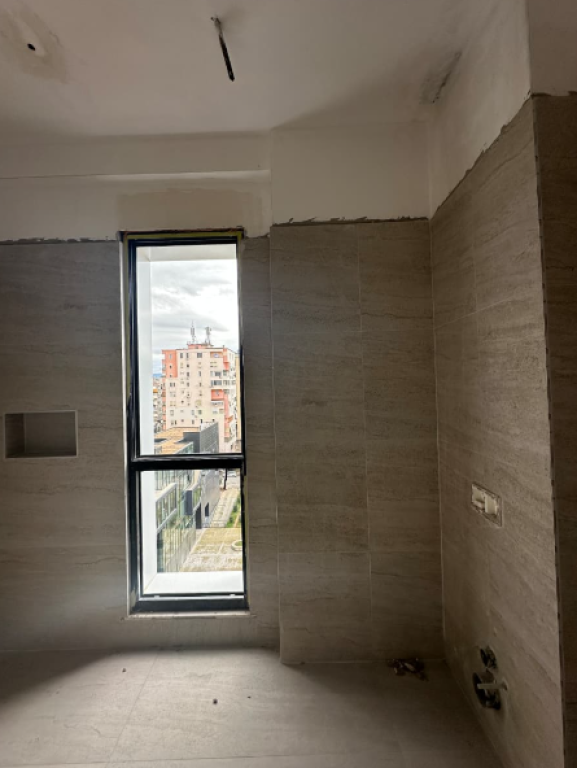 🏢 Apartment 1+1 for Sale – Square 21, Kavaja Street  