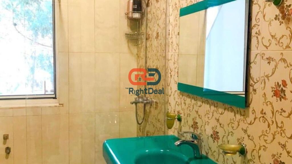 Nel Golfo di Lalëzit, Residenza Lura 1, Vendesi Duplex con Cortile Diviso in 2 Appartamenti 2+1 Perfetti per Investimento !