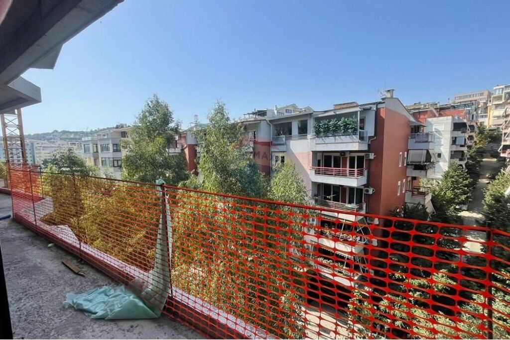 Apartment 1+1 for sale at Gradient Residence!
