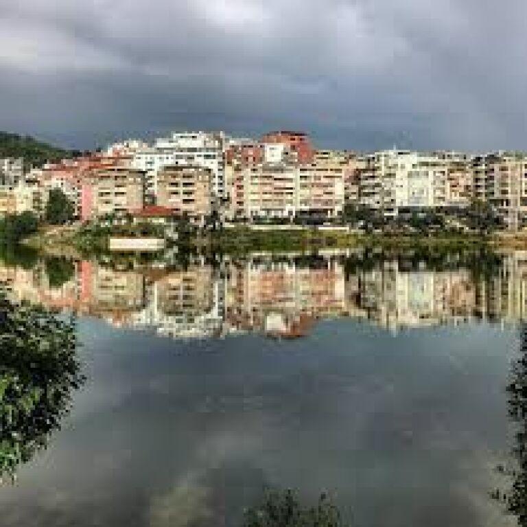 PENTHOUSE LUKSOZ PËR SHITJE – LIQENI I THATË