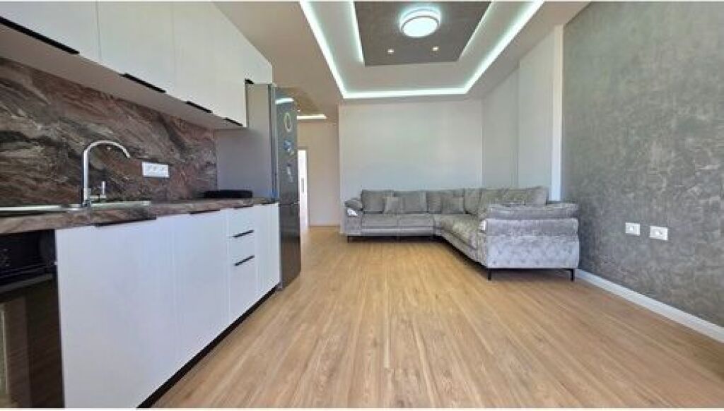 Apartament 2+1+2 ne shitje ne Lungomare