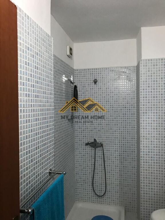 AFFITTASI APPARTAMENTO 3+1+2+ VERANDA VOLLGA DURRES!

