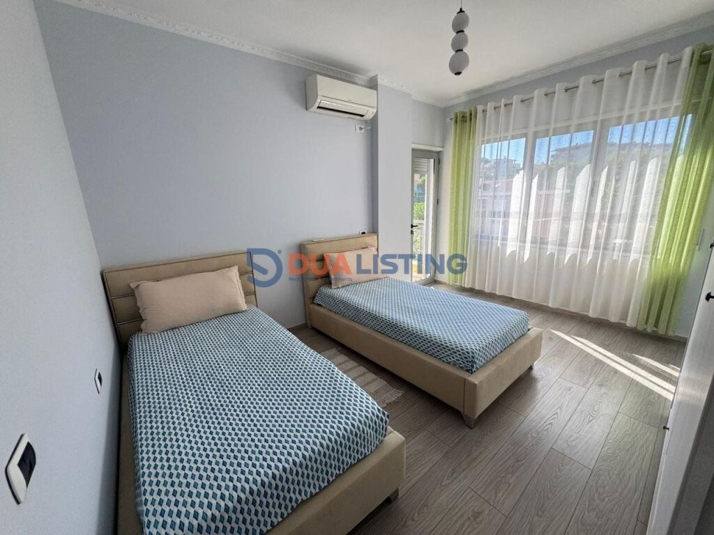APARTMENT 3+1+2 WITH PARKING SPACE AVAILABLE NEAR THE BOTANICAL GARDEN !