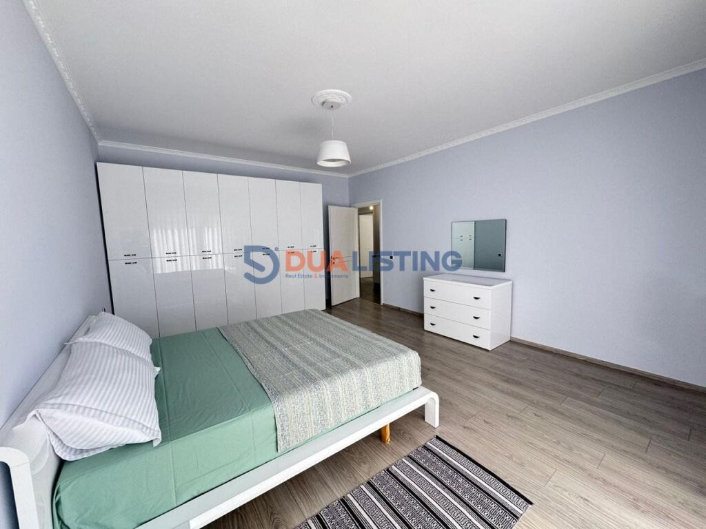 APARTMENT 3+1+2 WITH PARKING SPACE AVAILABLE NEAR THE BOTANICAL GARDEN !