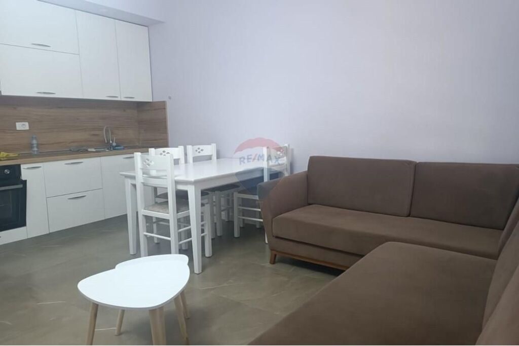 APARTMENT 1+1 FOR RENT NEAR PARTIZANI HIGH SCHOOL