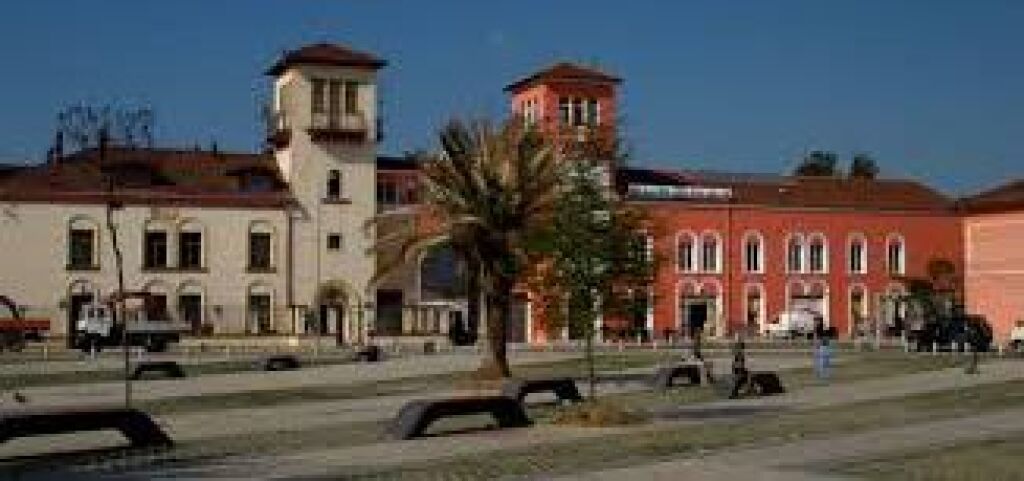 Hotel for rent in the Kombinat area