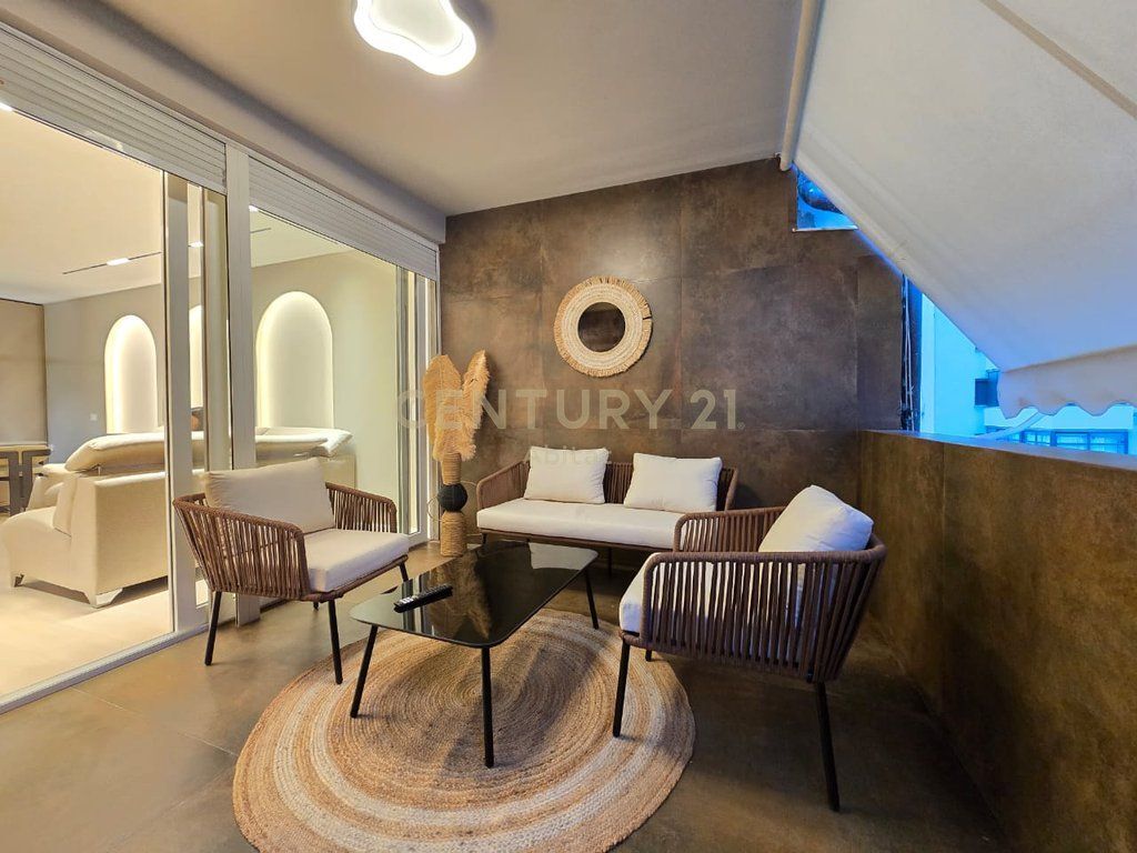 Appartamento 2+1 con Veranda in Vendita – Ex Esposizione !