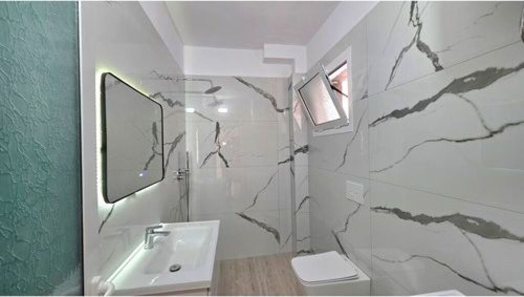 Apartament 2+1+2 ne shitje ne Lungomare