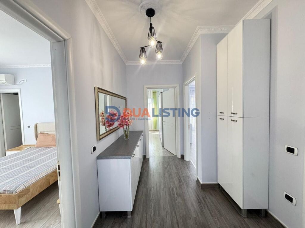 APARTMENT 3+1+2 WITH PARKING SPACE AVAILABLE NEAR THE BOTANICAL GARDEN !